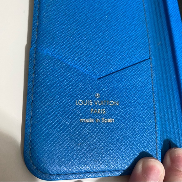 Monogram Canvas IPhone 6 Folio Tech Accessory
Product #: L2111865 - Picture 4 of 6